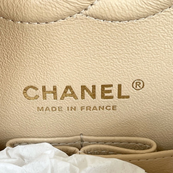 โSOLDโ Chanel M Classic Double Flap - Picture 14 of 16